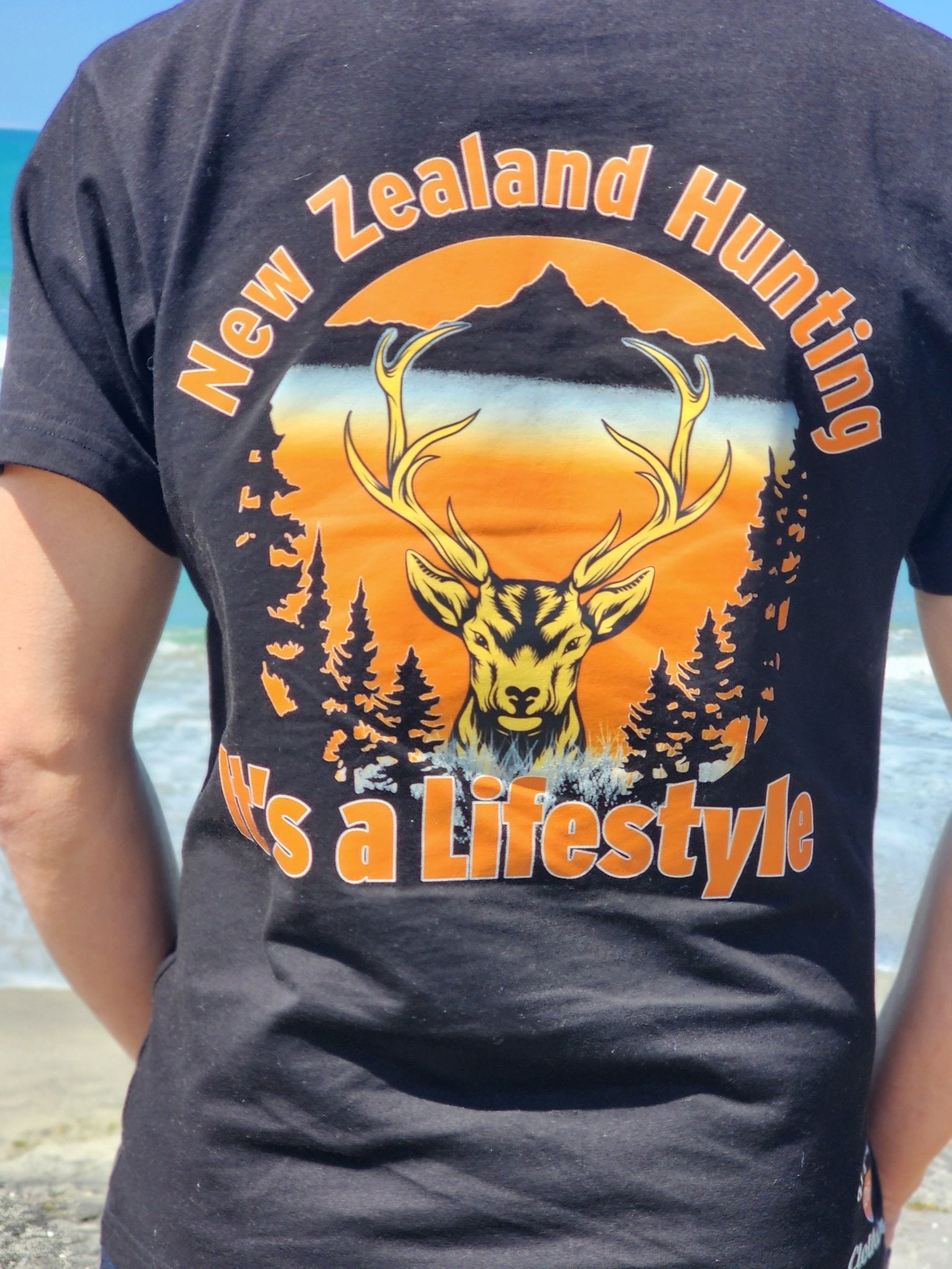Milwaukee Bucks Fanatics Branded Post Up Hometown Collection T-Shirt -